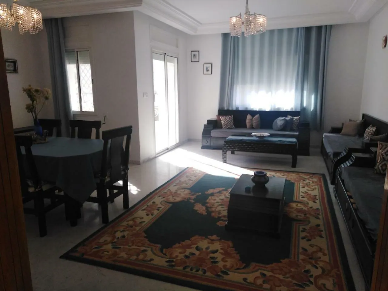 Residence Atlantic Hedi Nouira Ennasr2 Tunis 0*,  Tunisko